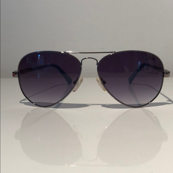 JUICY COUTURE AUTHENTIC SUNGLASSES AND CASE - Picture 6 of 8